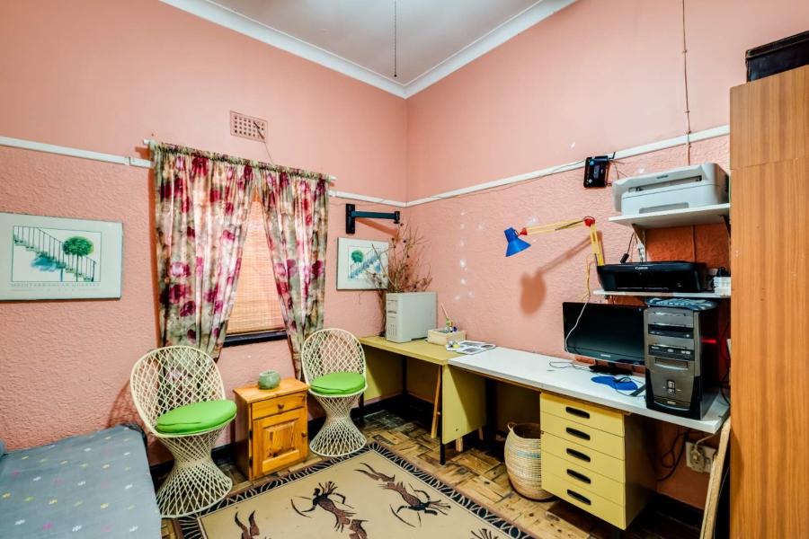 5 Bedroom Property for Sale in Wynberg Western Cape